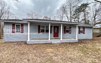 4756 Hand Ln in Gardendale, AL - Building Photo
