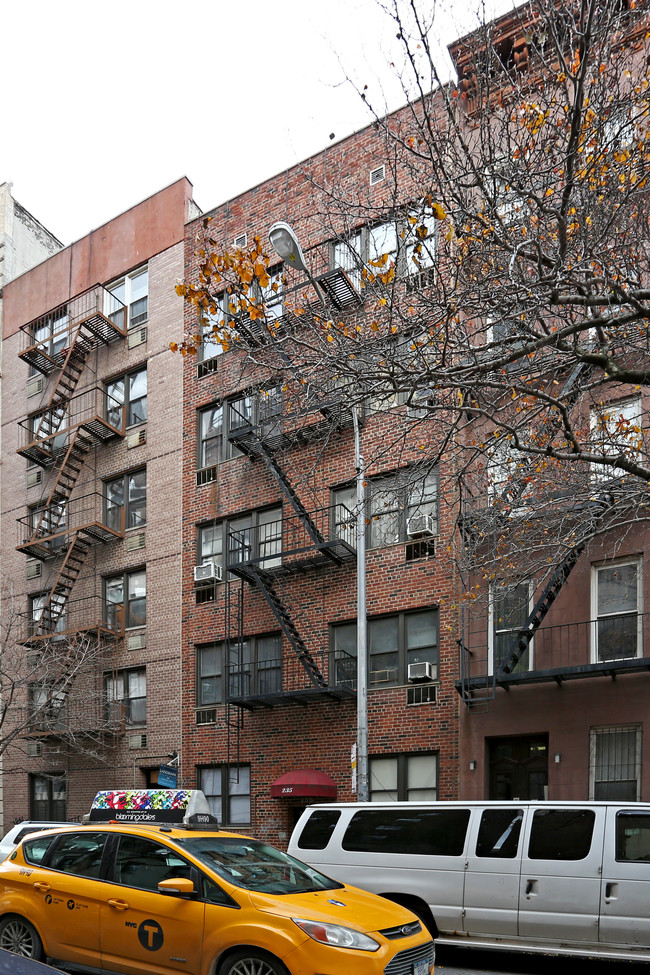 235 E 12th St in New York, NY - Building Photo - Building Photo