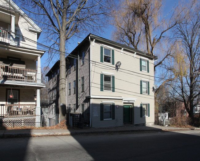 110 Congress Ave in Waterbury, CT - Building Photo - Building Photo