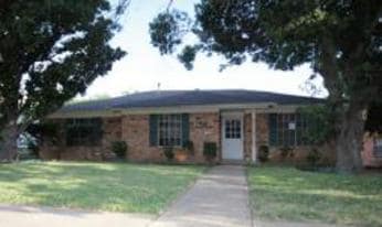 property at 1400 Potomac Dr