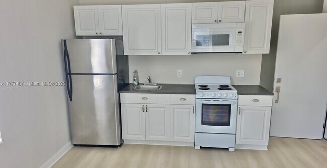 property at 534 SW 6th Ct