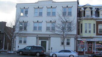 136 Broadway, Unit 3 in Somerville, MA - Building Photo