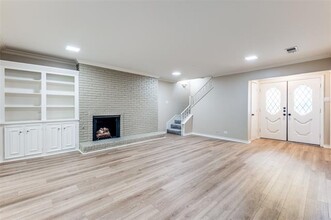 5921 Preston Rd in Dallas, TX - Building Photo - Building Photo