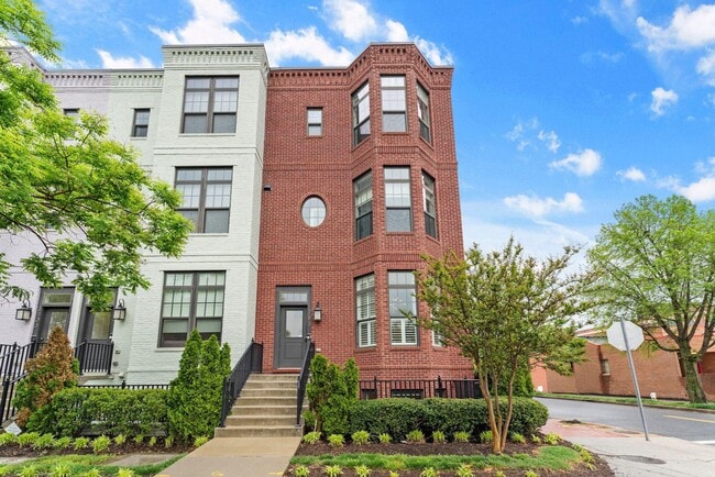 property at 783 Morton St NW