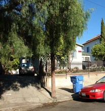 Duplex and Triplex Sold sepeartly in Los Angeles, CA - Foto de edificio - Building Photo