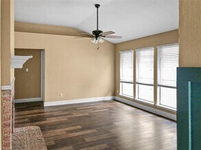 937 Ashmount Ln in Arlington, TX - Building Photo - Building Photo