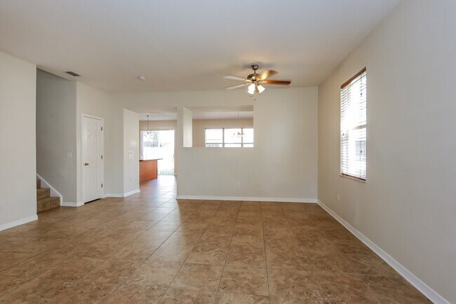 9322 Zincoe Ln in Land O Lakes, FL - Foto de edificio - Building Photo