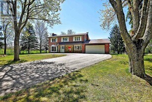 6215 17th Sideroad in Schomberg, ON - Building Photo