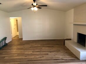 9720 Leland Ln in Benbrook, TX - Building Photo - Building Photo