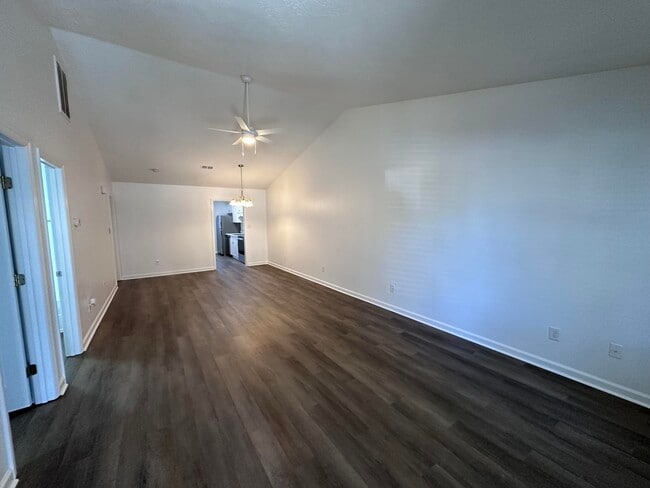 531 Edgecliff Ln in Evans, GA - Building Photo - Building Photo