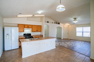 1900 Cielo Oeste Pl NW in Albuquerque, NM - Building Photo - Building Photo