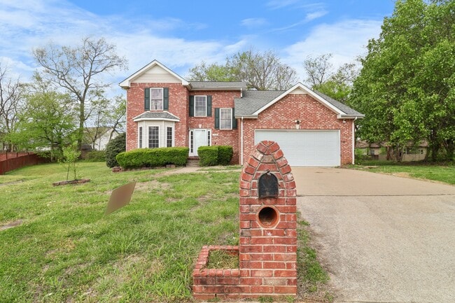 1241 Gatsby Ct in Clarksville, TN - Building Photo - Building Photo