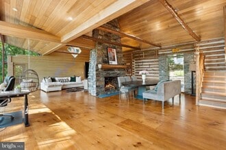 11540 Springridge Rd in Potomac, MD - Building Photo - Building Photo