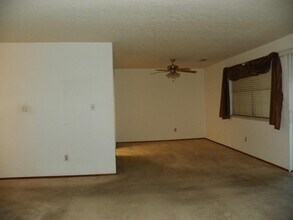 813 Country Club Dr SE in Rio Rancho, NM - Building Photo - Building Photo