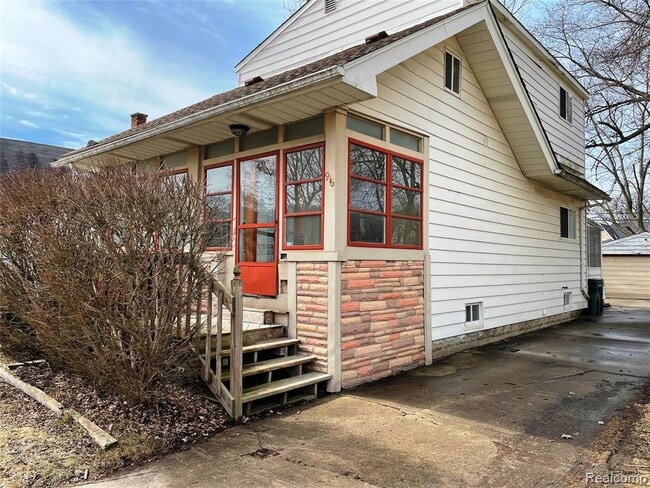 916 Owana Ave in Royal Oak, MI - Building Photo - Building Photo