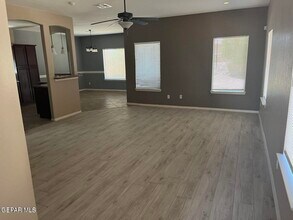 12331 Sombra Grande Dr in El Paso, TX - Building Photo - Building Photo