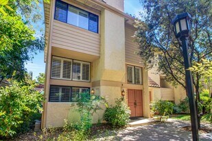 26315 W Bravo Ln in Calabasas, CA - Building Photo
