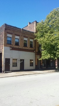 544-546 Bessemer Ave in East Pittsburgh, PA - Foto de edificio - Building Photo