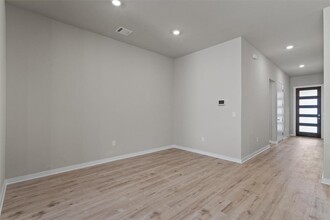 2329 Bravo Pass in Leander, TX - Foto de edificio - Building Photo