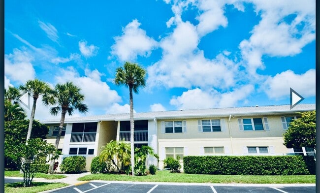 915 Sonesta Ave NE