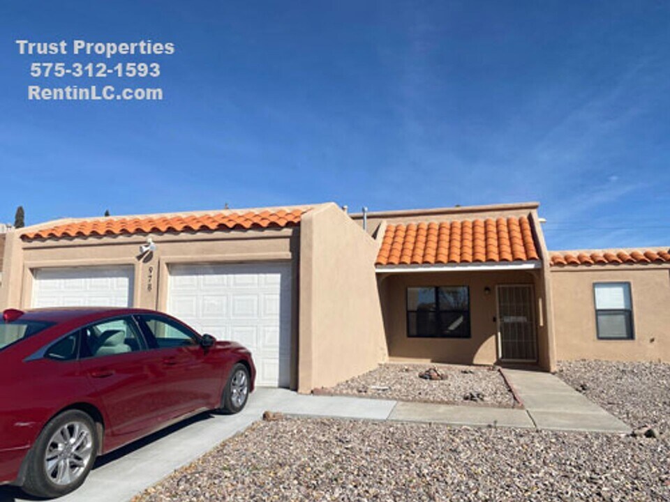 978 Ivydale Dr in Las Cruces, NM - Building Photo