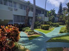 1060-1080 98th St in Bay Harbor Islands, FL - Building Photo - Building Photo