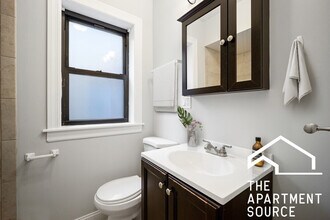 837 W Wolfram St in Chicago, IL - Building Photo - Building Photo