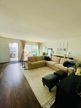 9534 Bickley Dr in Huntington Beach, CA - Building Photo - Building Photo