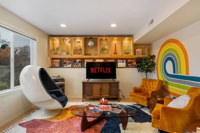 14210 56th Ave S in Tukwila, WA - Building Photo - Building Photo