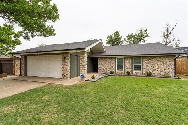 2232 NW 114th St in Oklahoma City, OK - Building Photo - Building Photo