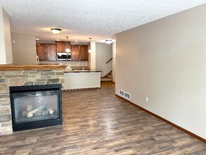 15257 60th Ave N in Minneapolis, MN - Foto de edificio - Building Photo