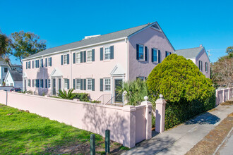 301 Broad St in Charleston, SC - Building Photo - Primary Photo