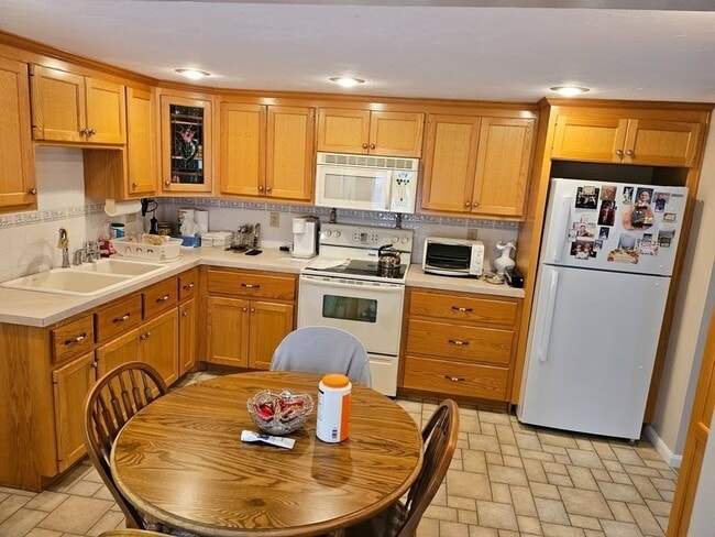 property at 39 Beach St
