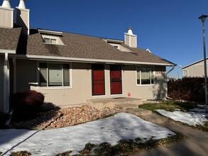 1244 S Reed St in Lakewood, CO - Foto de edificio - Building Photo