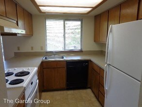 5901 SW Karla Ct in Portland, OR - Building Photo - Building Photo