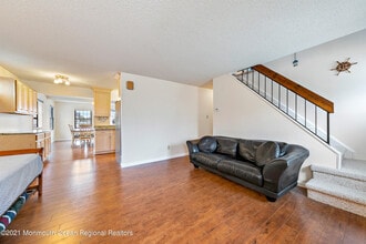 31 Peggy Ln in Stafford Township, NJ - Building Photo - Building Photo