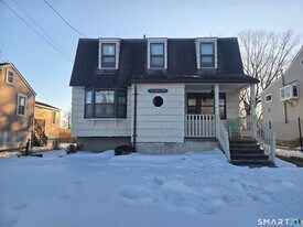 892 Reef Rd in Fairfield, CT - Building Photo