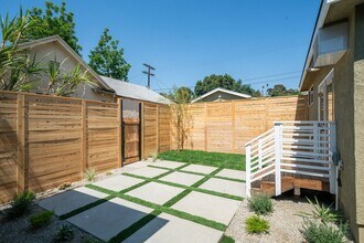 2320 Alta St in Los Angeles, CA - Building Photo - Building Photo