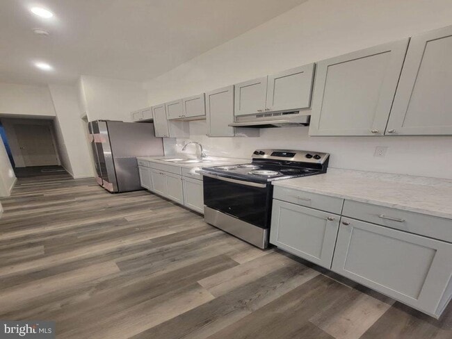 145 W Main St in Penns Grove, NJ - Building Photo - Building Photo