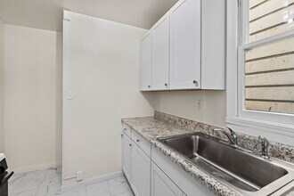 1809 Oak St in San Francisco, CA - Building Photo - Building Photo