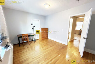 40 Plymouth St, Unit 2 in Cambridge, MA - Building Photo - Building Photo