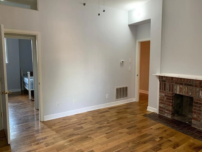 1221 S 4th St, Unit 2