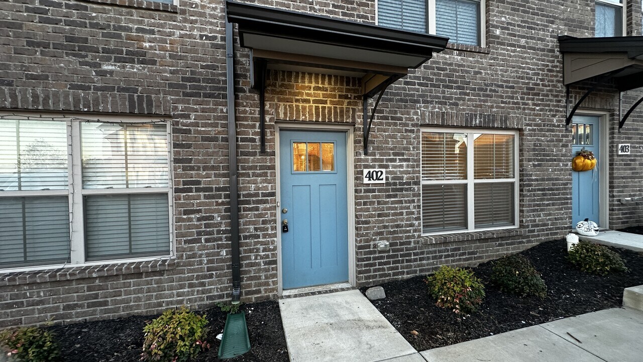 1000 Henry Pl Blvd in Clarksville, TN - Building Photo