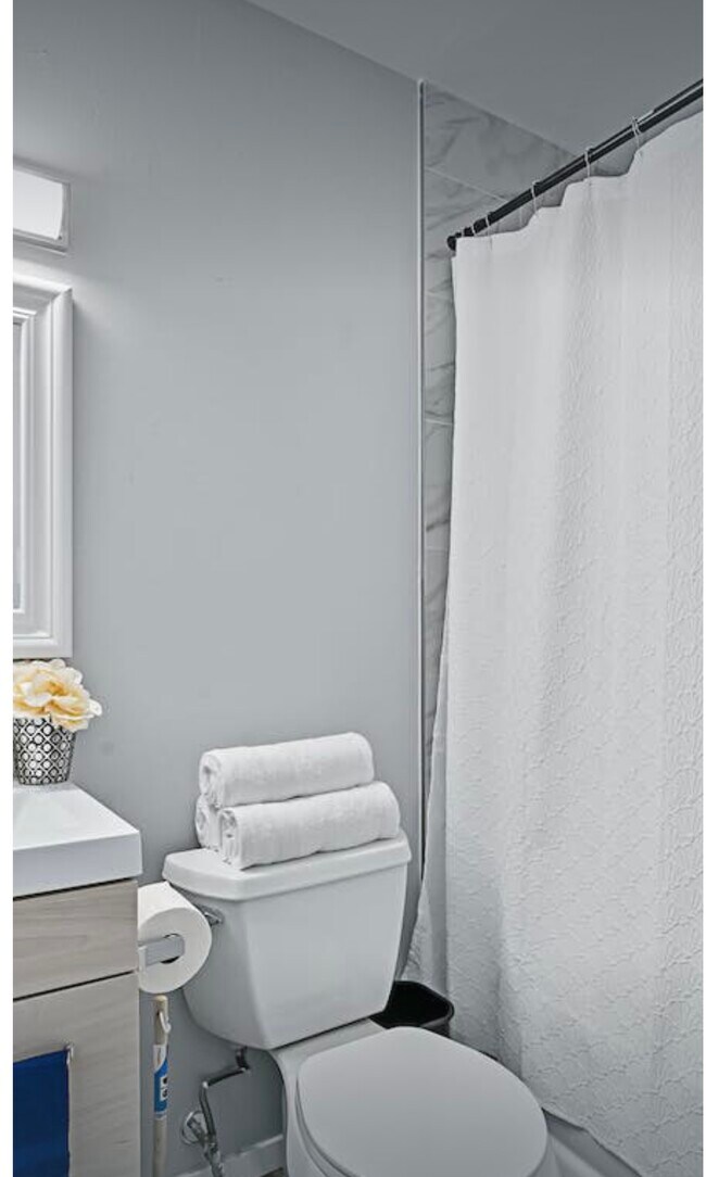 2302 Royal Dr in Garland, TX - Building Photo - Building Photo