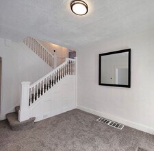 517 E 9th Ave in Homestead, PA - Building Photo - Building Photo