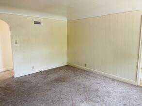 719 E 20th St-Unit -Unit # 4 in Greeley, CO - Building Photo - Building Photo