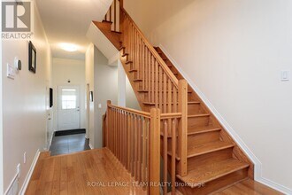 154 Sawmill Private in Ottawa, ON - Building Photo - Building Photo