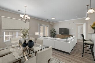 The Enclave at Livingston - 55+ in Livingston, NJ - Foto de edificio - Building Photo