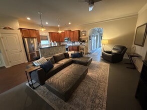 Room in House on Katielee Cove, Unit D129 in Dallas, GA - Foto de edificio - Building Photo