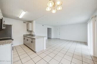 451 Mercury Ave SE in Palm Bay, FL - Building Photo - Building Photo